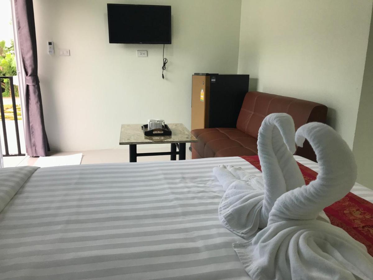 ホテル Tubtimtong Boutique Nai Yang Beach エクステリア 写真