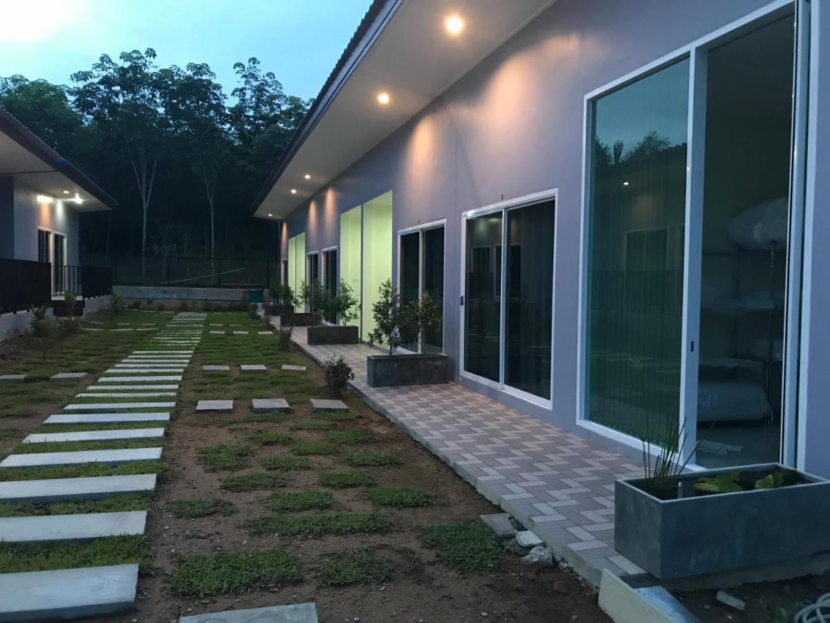 ホテル Tubtimtong Boutique Nai Yang Beach エクステリア 写真